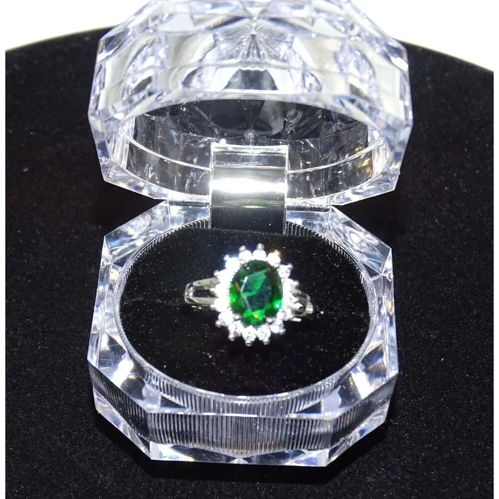 Oval Green Gemstone & Crystal Halo Silver Ring Size 7 With Presentation Box - Picture 4 of 4